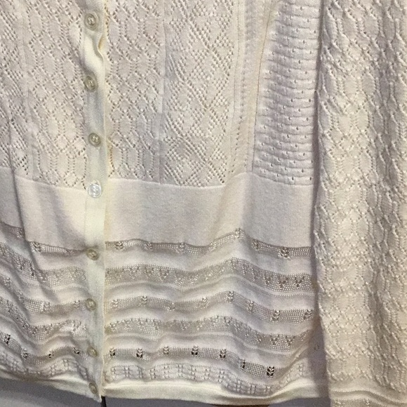 Cardigan sweater 4 items for $20❤️ - Picture 4 of 4